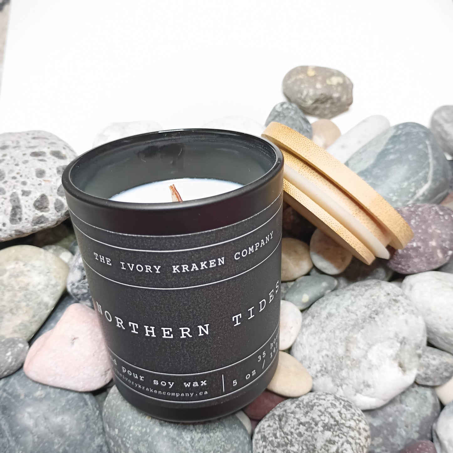 Northern Tides - Soy candle w/ wood wick